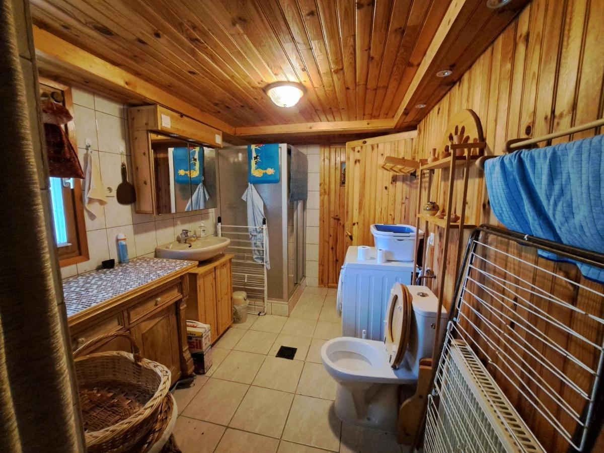 Villa Cosy house in picturesque Jura à Doucier Extérieur photo